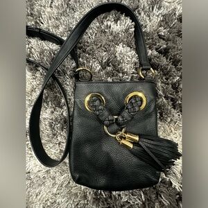 Black Leather slightly used Micheal Kors small sholder bag